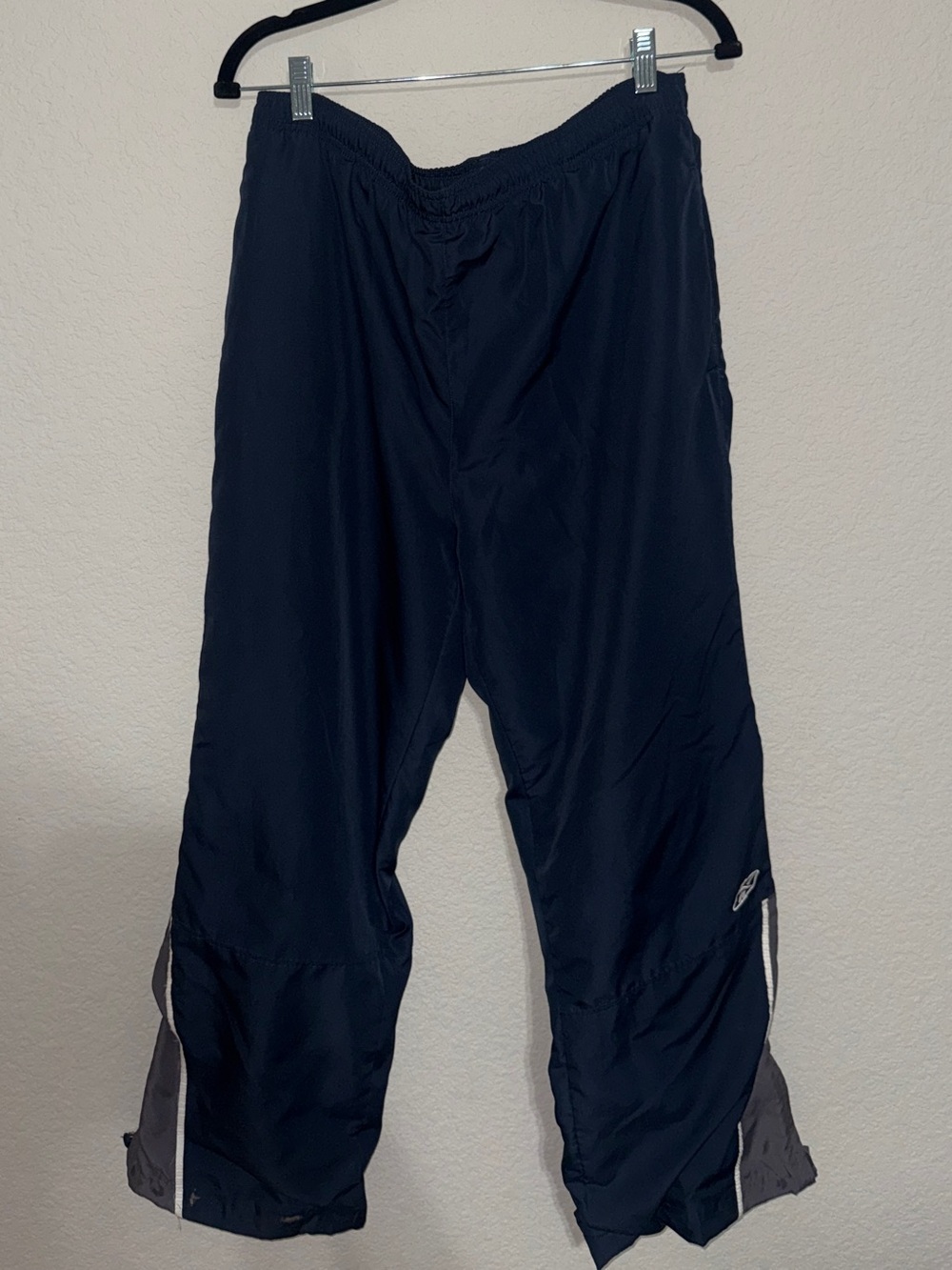 Vintage Reebok Navy Blue Lined Track Pants Windbreaker Pants Size L
